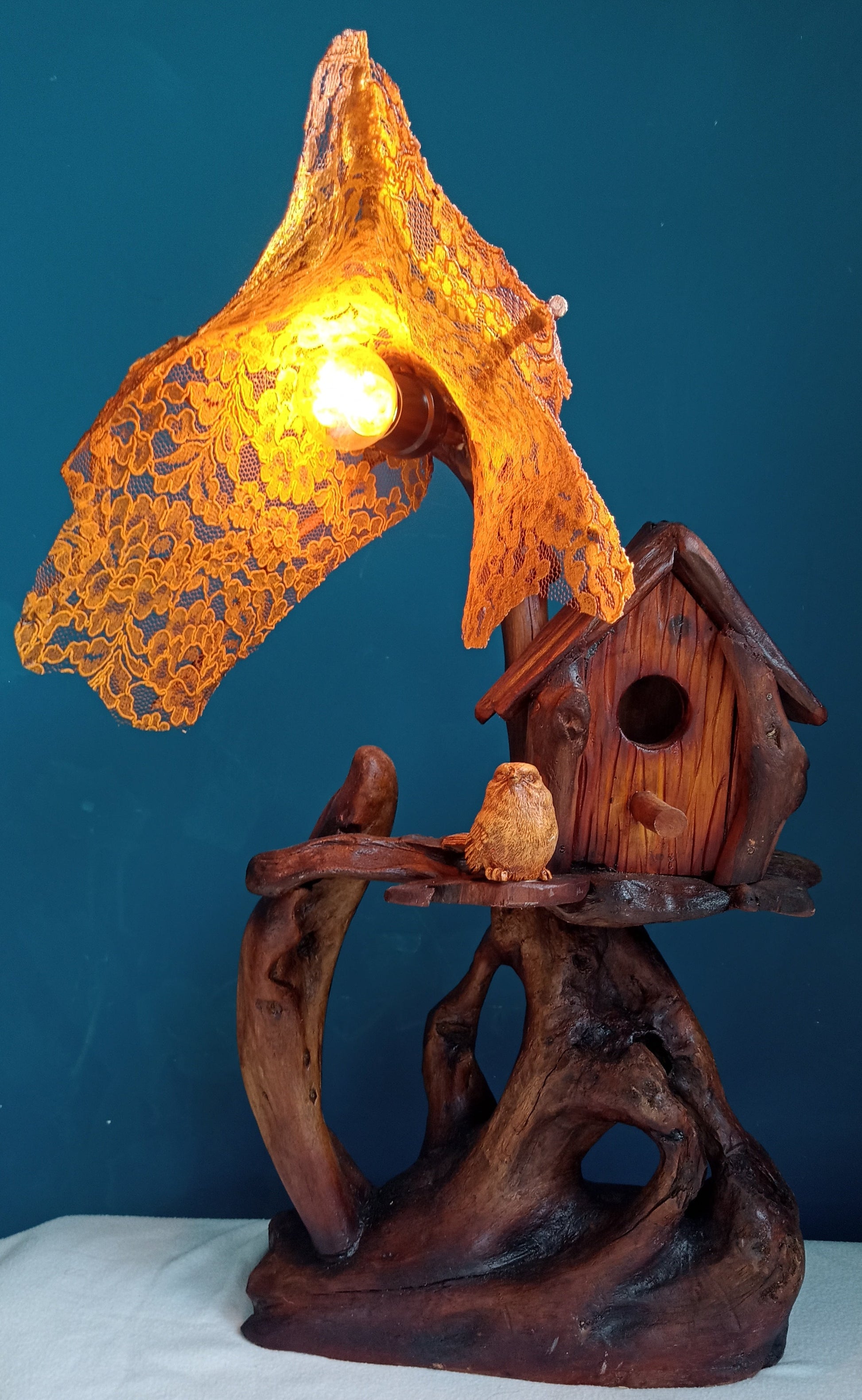 Driftwood lamp with Sparrow - Artistic - Blue Background 